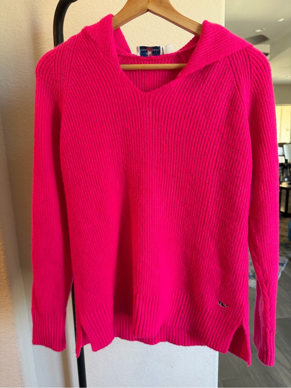 Vineyard Vines Hot Pink Ribbed V-Neck Hoodie Sweater XS Oversized MSRP:$138